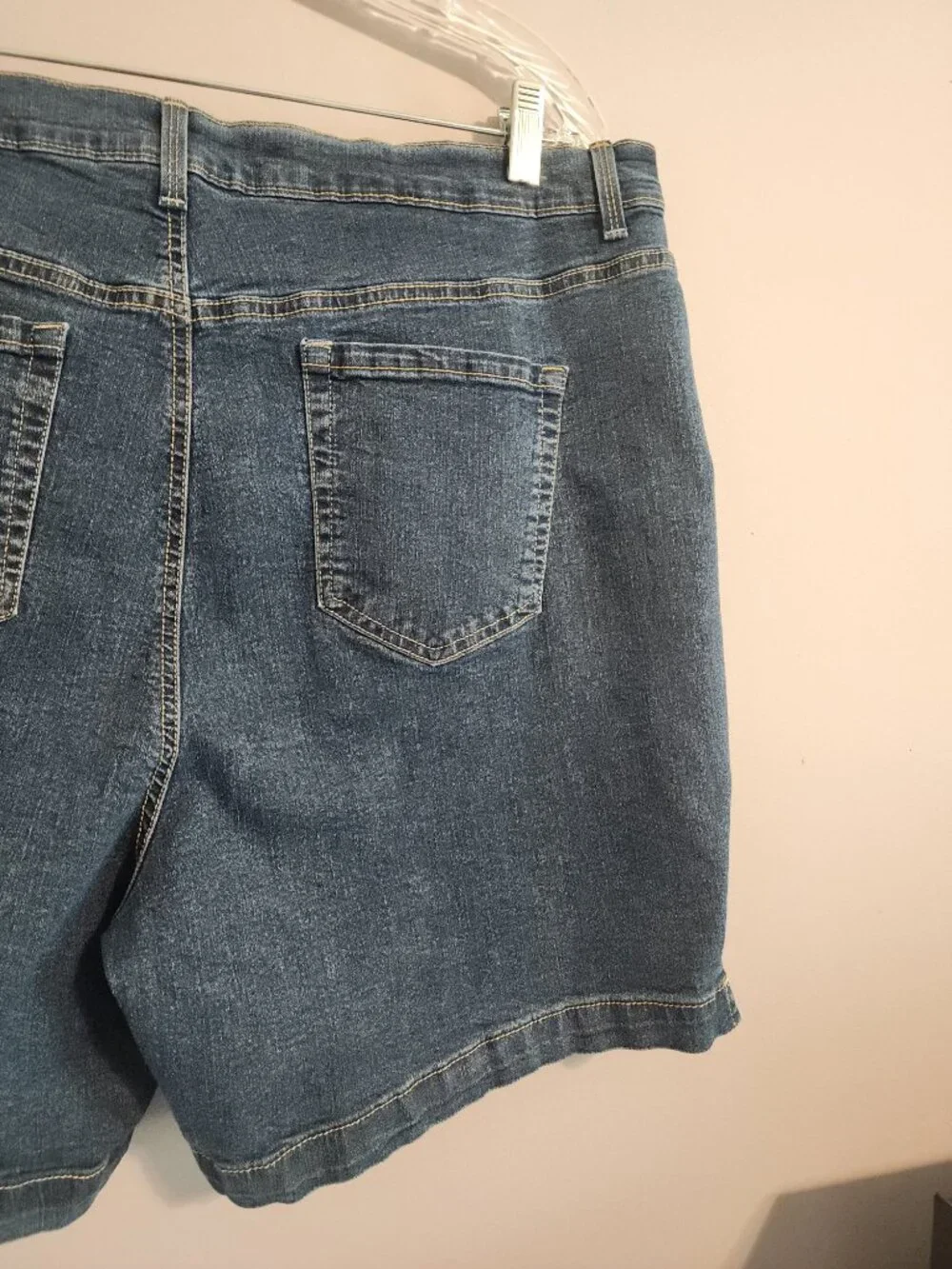 Gloria Vanderbilt Amanda Slimming Effect Jean Shorts Size 20W